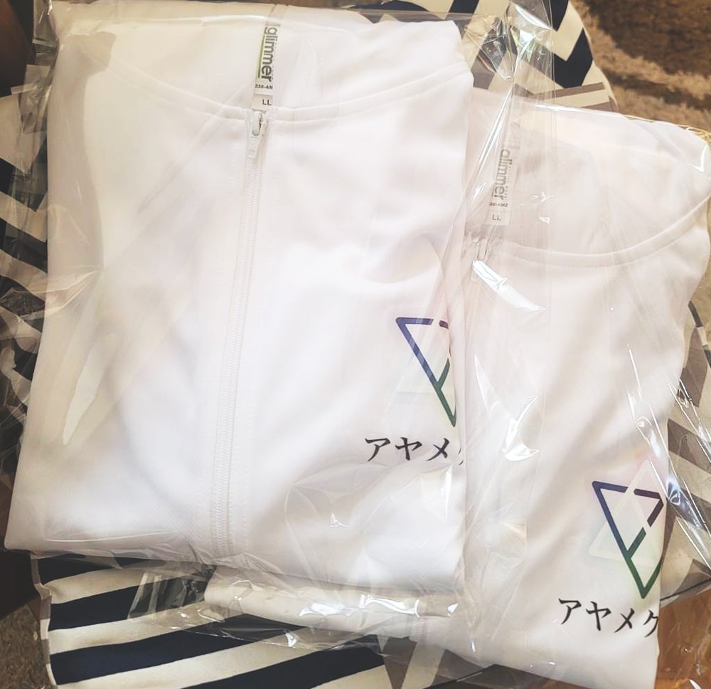 アヤメクオン パーカー